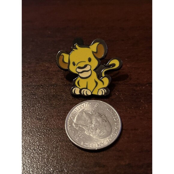 Disney Simba Cuties Mystery Trading Pin - Picture 2 of 4